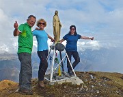 01 Alla Madonnina di vetta del Pizzo Baciamorti (2006 m